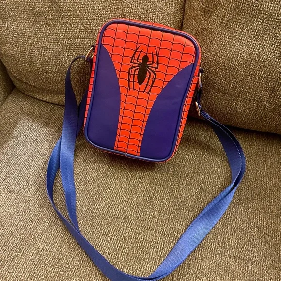 Buckle-Down Marvel Spiderman crossbody bag - Picture 2 of 7